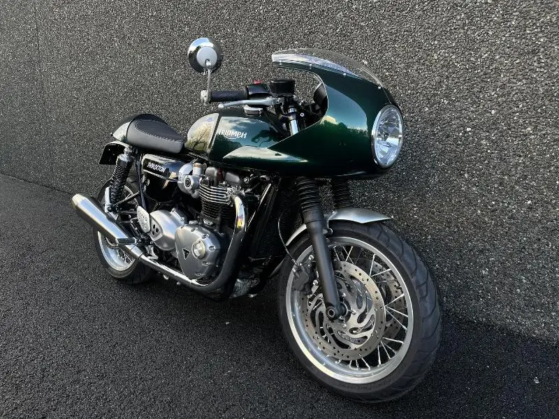 THRUXTON 1200