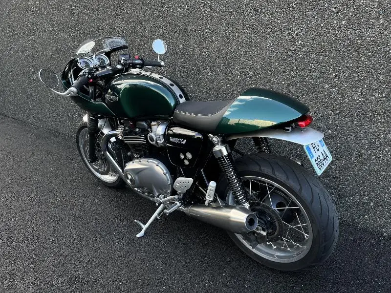 THRUXTON 1200