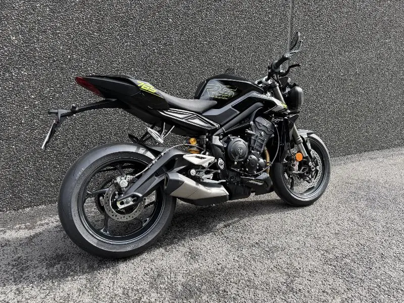STREET TRIPLE 765 RS