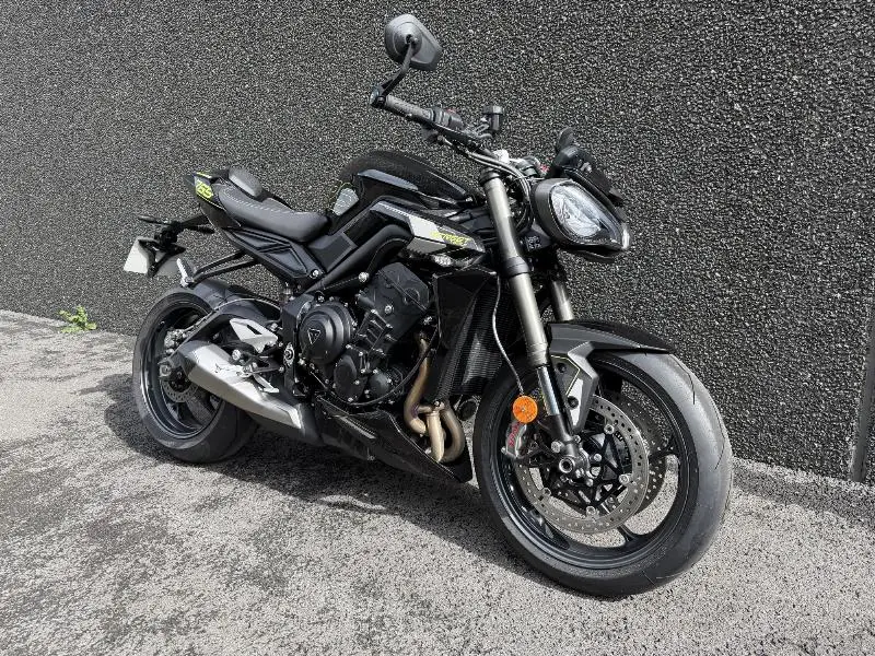 STREET TRIPLE 765 RS