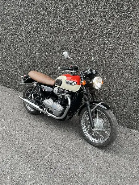 BONNEVILLE T100 900