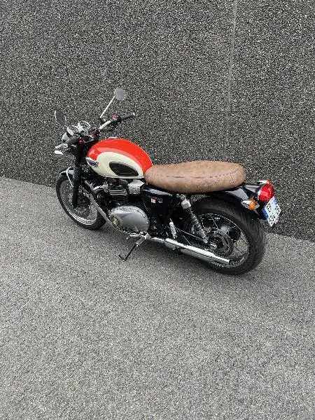 BONNEVILLE T100 900