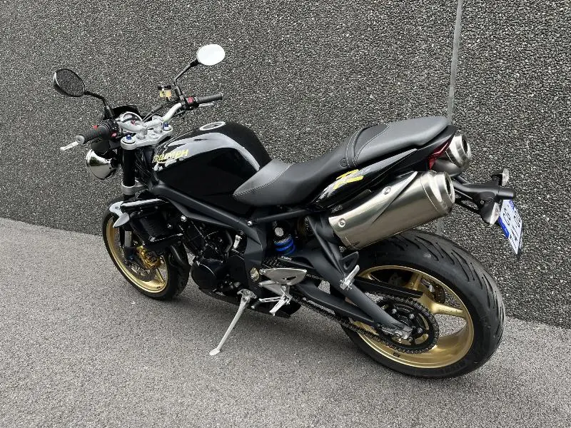 STREET TRIPLE 675 R