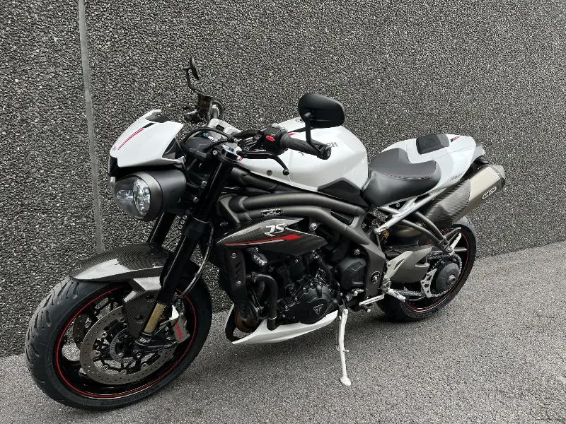 SPEED TRIPLE 1050 RS