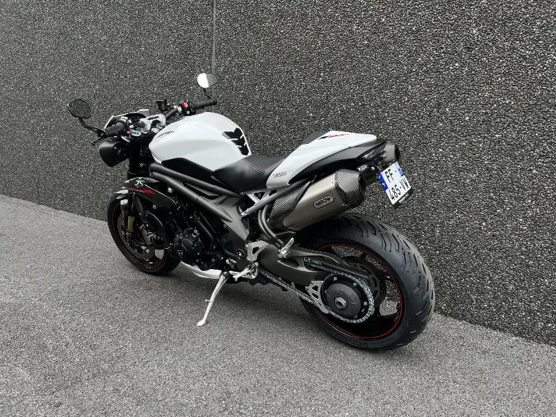 SPEED TRIPLE 1050 RS