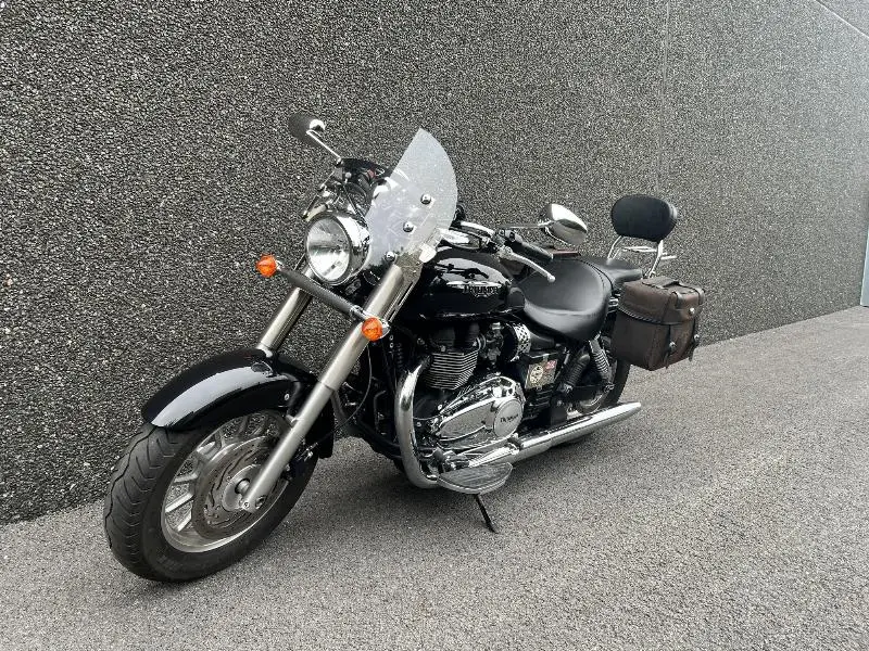 BONNEVILLE AMERICA 865