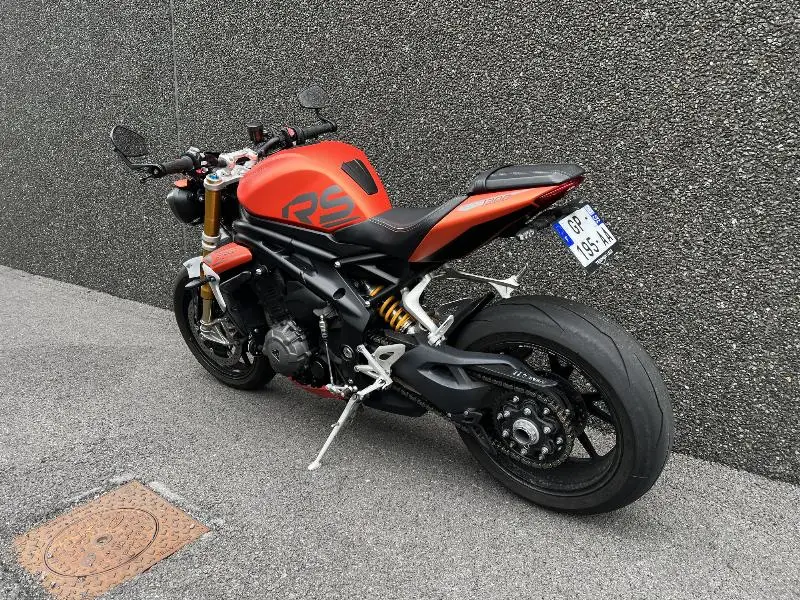 SPEED TRIPLE 1200 RS