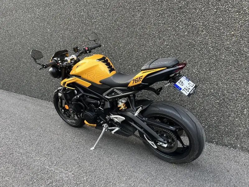 STREET TRIPLE 765 RS