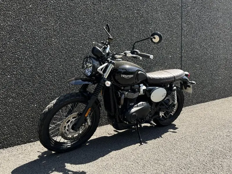 STREET SCRAMBLER 900