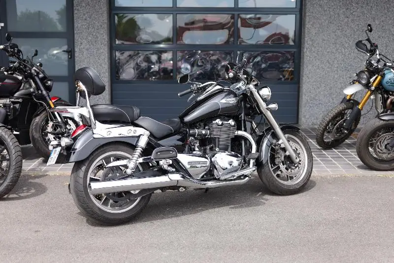 Thunderbird 1700 Commander