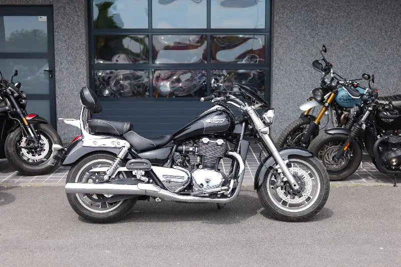 Thunderbird 1700 Commander