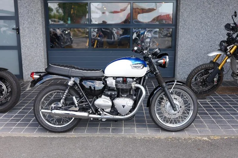 Bonneville T100