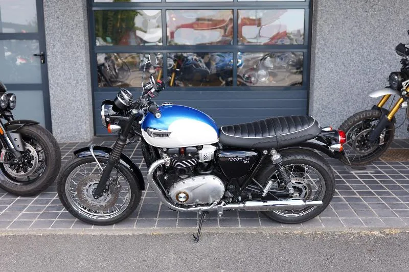 Bonneville T100