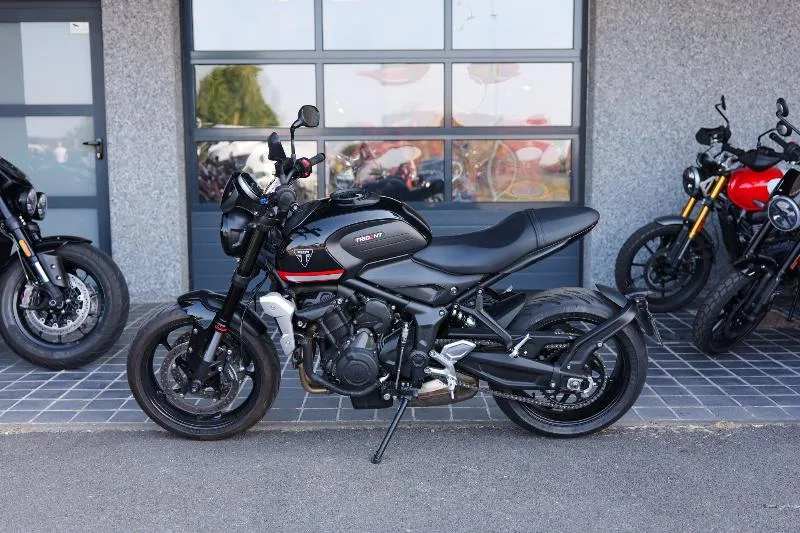 TRIDENT 660
