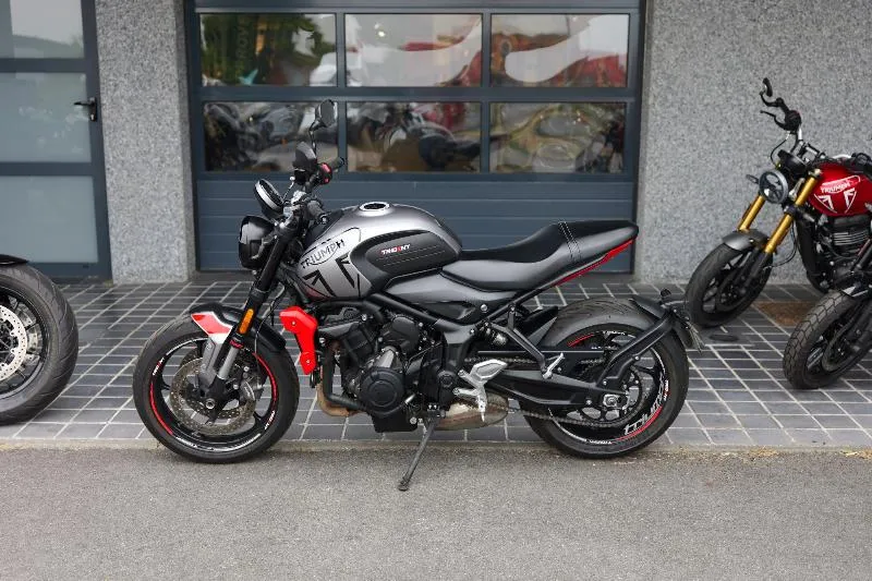 TRIDENT 660