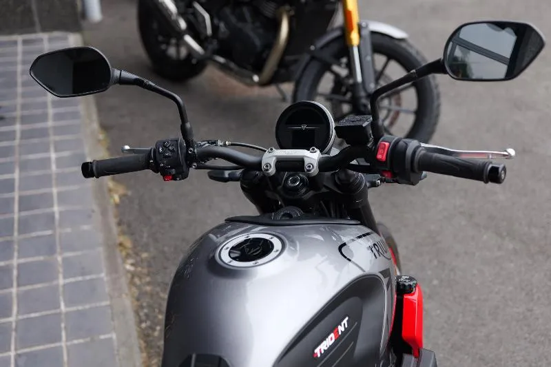 TRIDENT 660