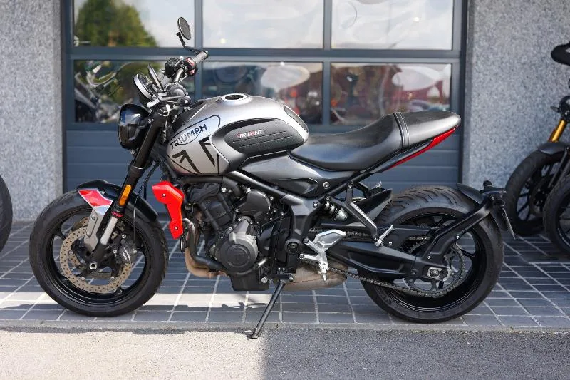 TRIDENT 660
