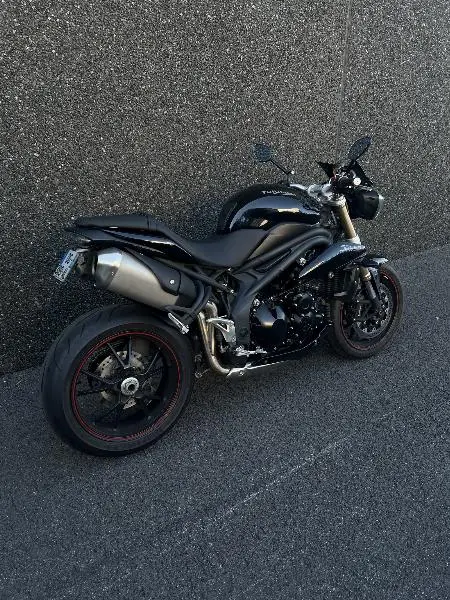 SPEED TRIPLE 1050