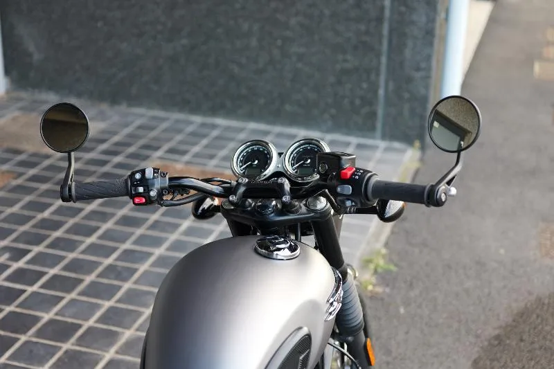Bonneville T120 Black