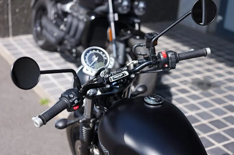 STREET TWIN  900