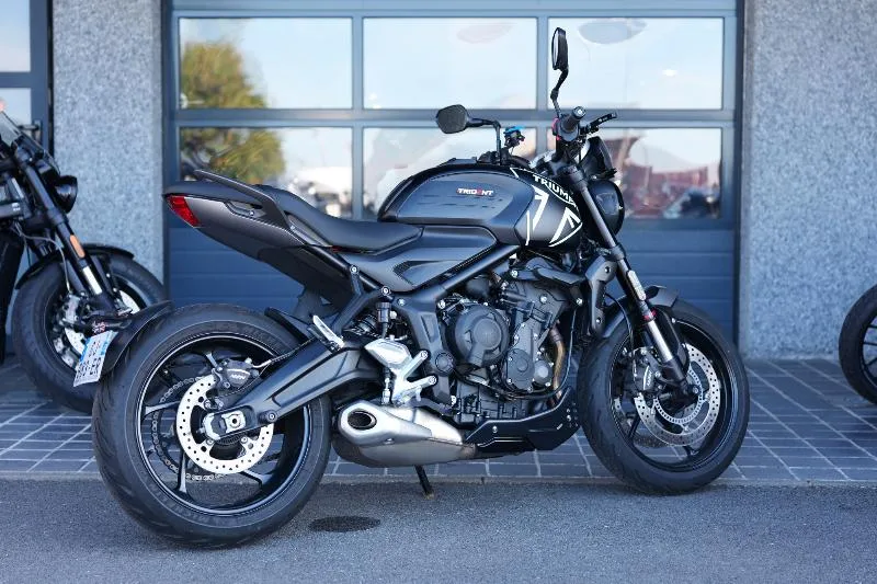 TRIDENT 660