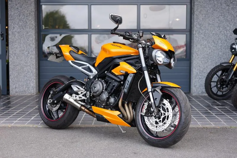 STREET TRIPLE 765 RS