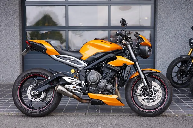 STREET TRIPLE 765 RS