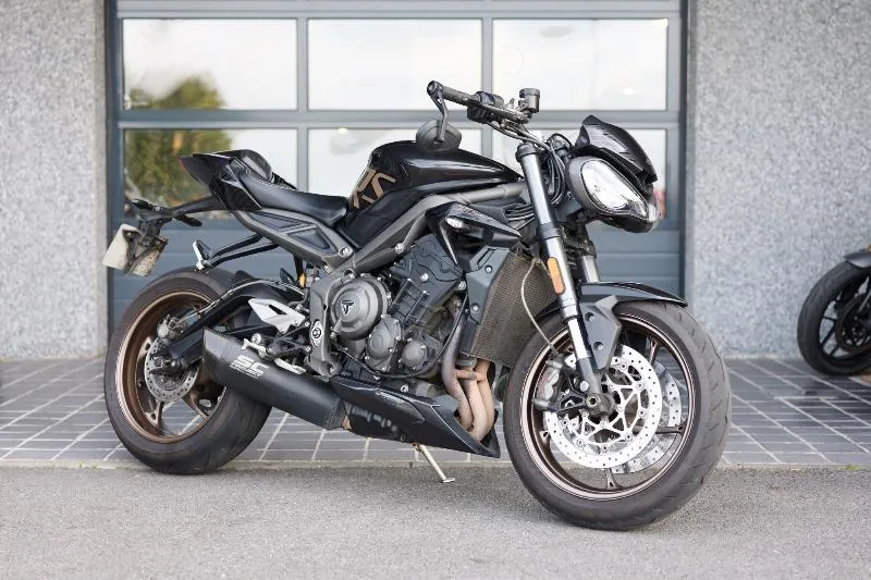 STREET TRIPLE 765 RS