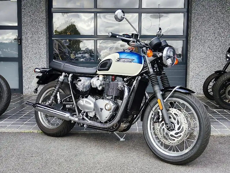 BONNEVILLE T120