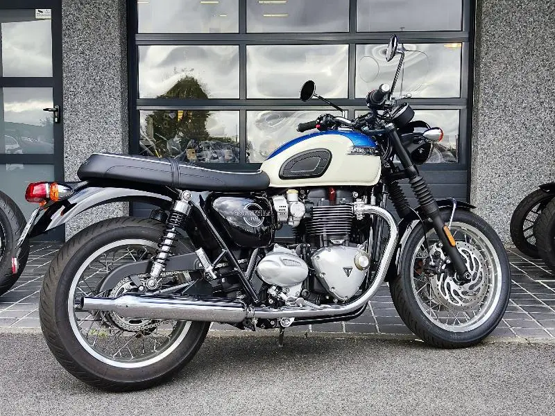 BONNEVILLE T120