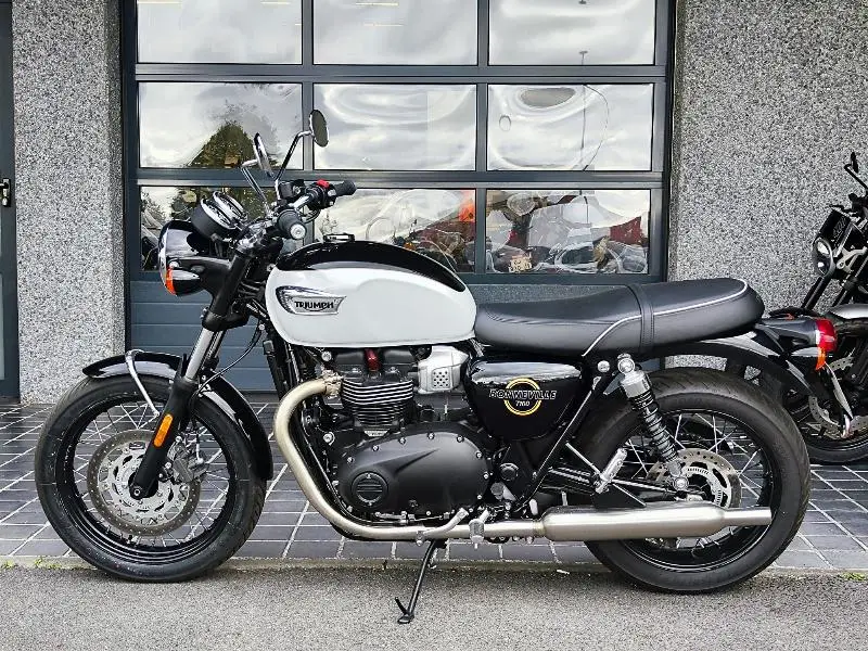 Bonneville T100