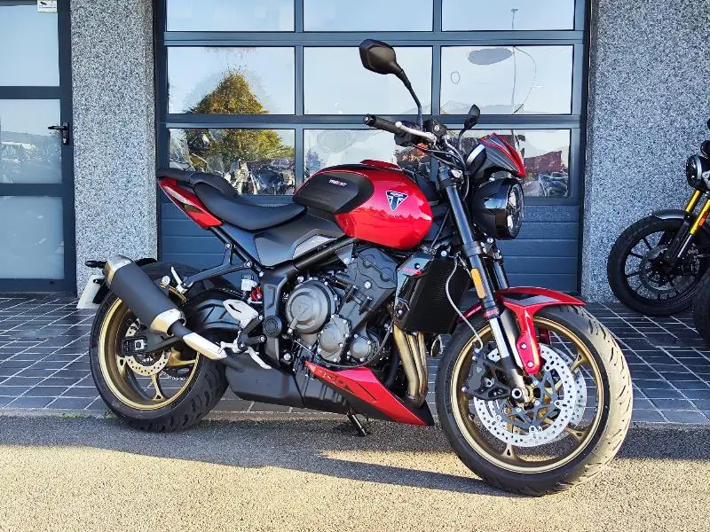 TRIDENT 800