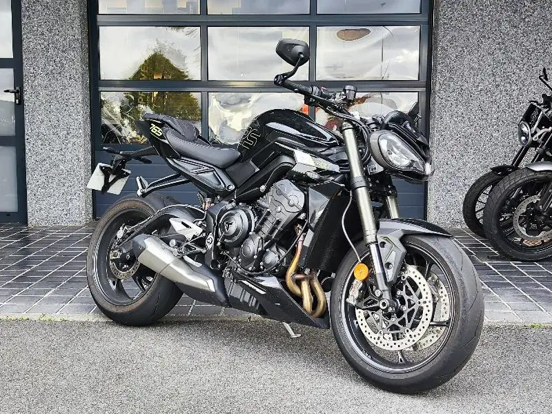 STREET TRIPLE 765 RS