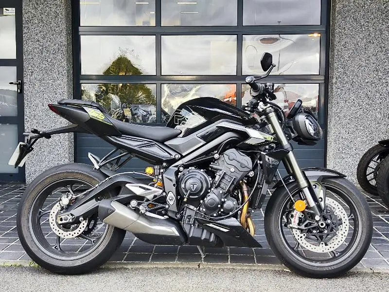 STREET TRIPLE 765 RS