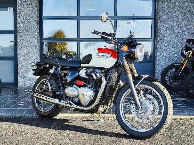 Bonneville T100 2017