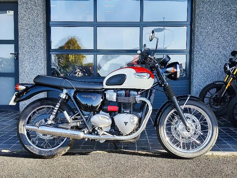 Bonneville T100