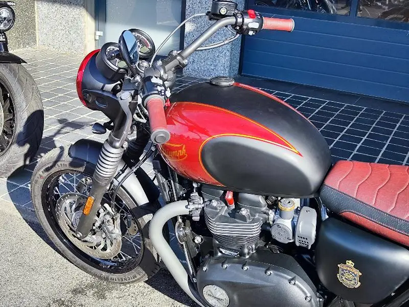 Bonneville T120 Black