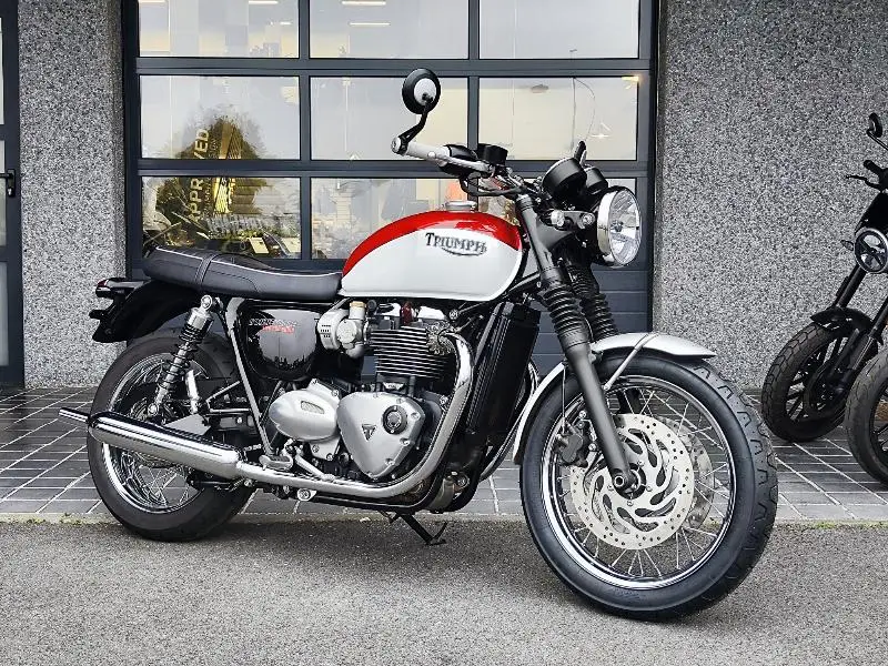 BONNEVILLE T120 2020