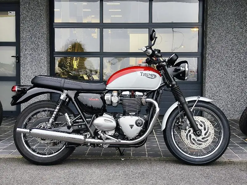BONNEVILLE T120