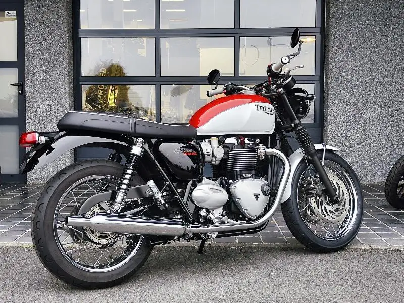 BONNEVILLE T120