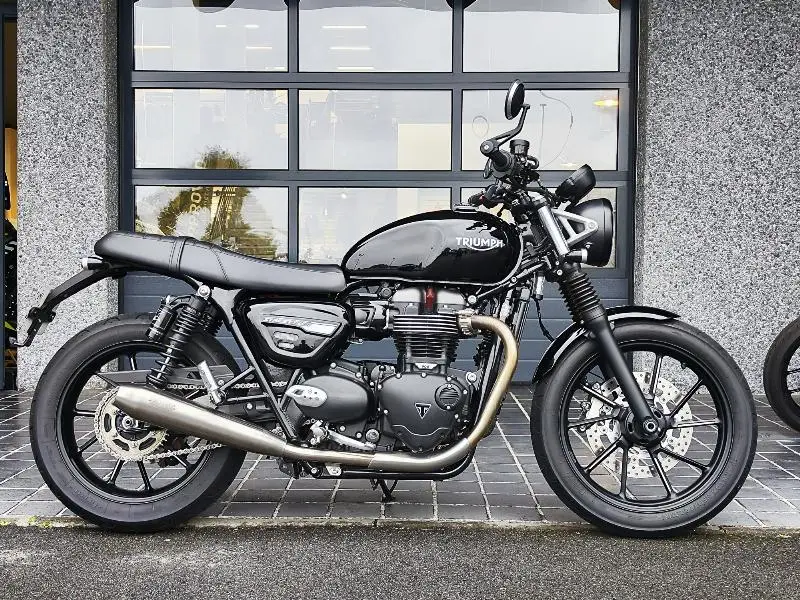 STREET TWIN  900