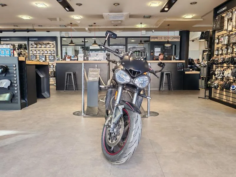 STREET TRIPLE 765 RS