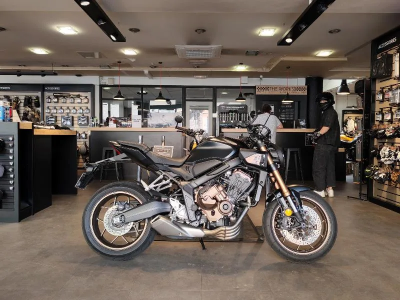 CB 650 R