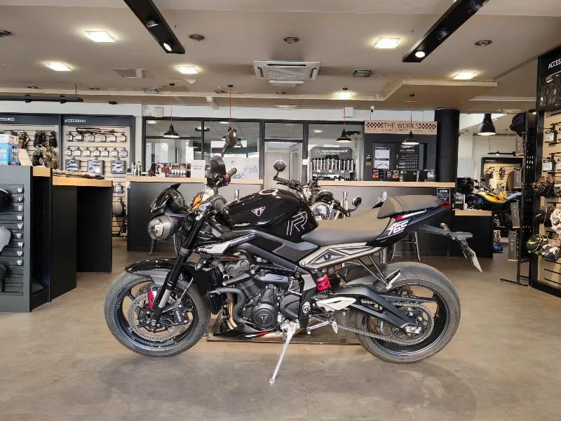 STREET TRIPLE 765 R A2