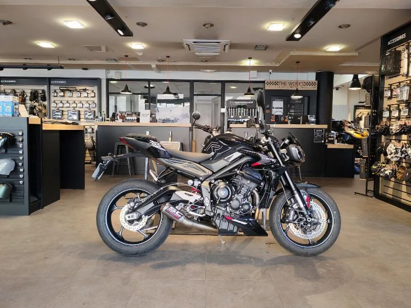 STREET TRIPLE 765 R A2