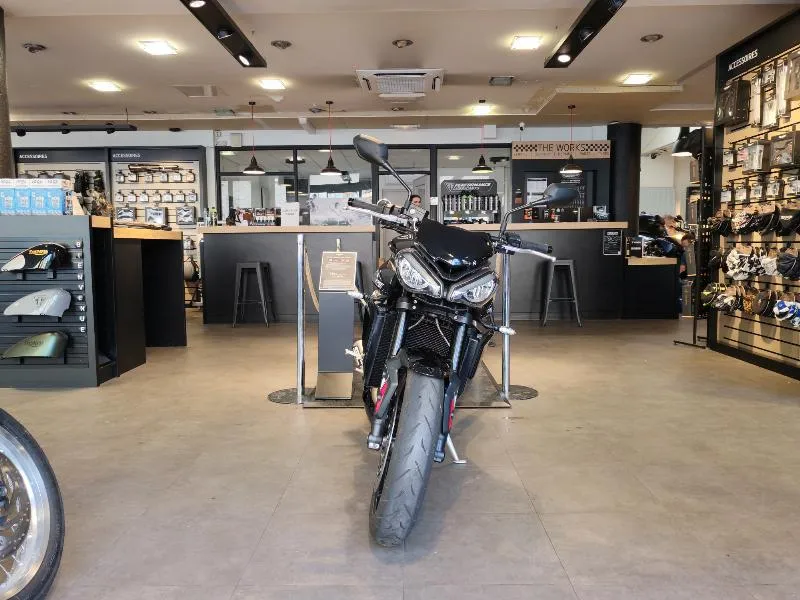 STREET TRIPLE 765 R A2