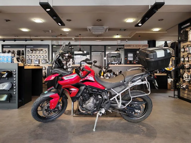 TIGER 900