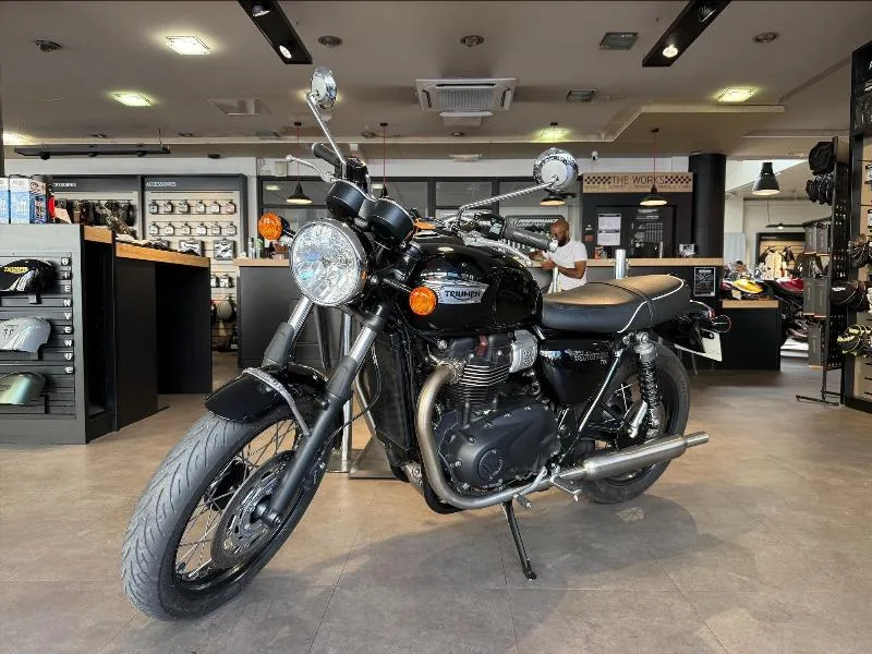 Bonneville T100