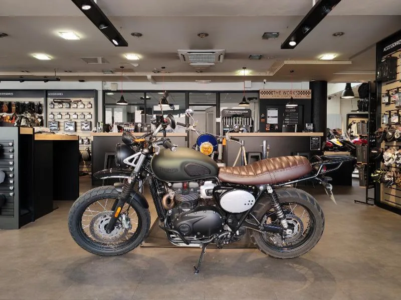 STREET SCRAMBLER  900