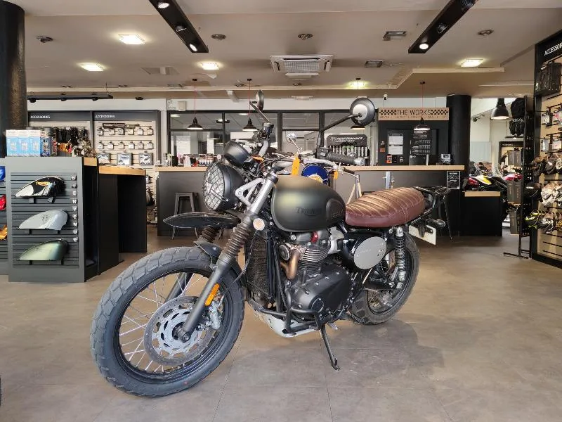 STREET SCRAMBLER  900